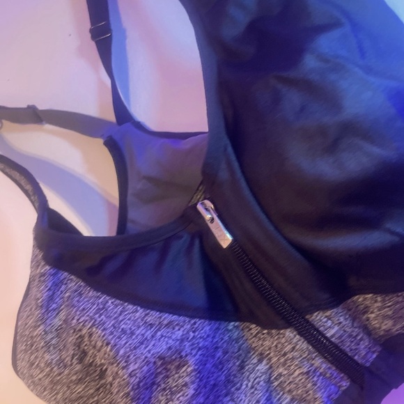 Victoria’s Secret limited edition VSX Black womens sports bra zip double padded - Picture 3 of 16